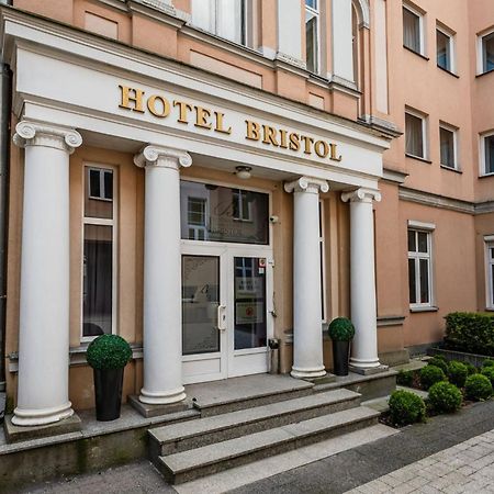 Hotel Bristol Kielce Esterno foto