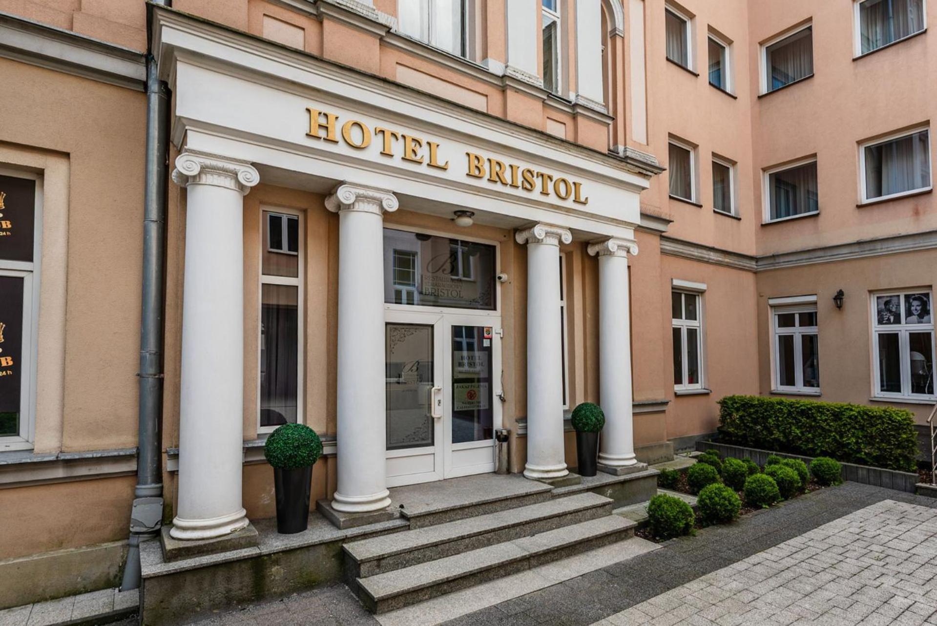 Hotel Bristol Kielce Esterno foto