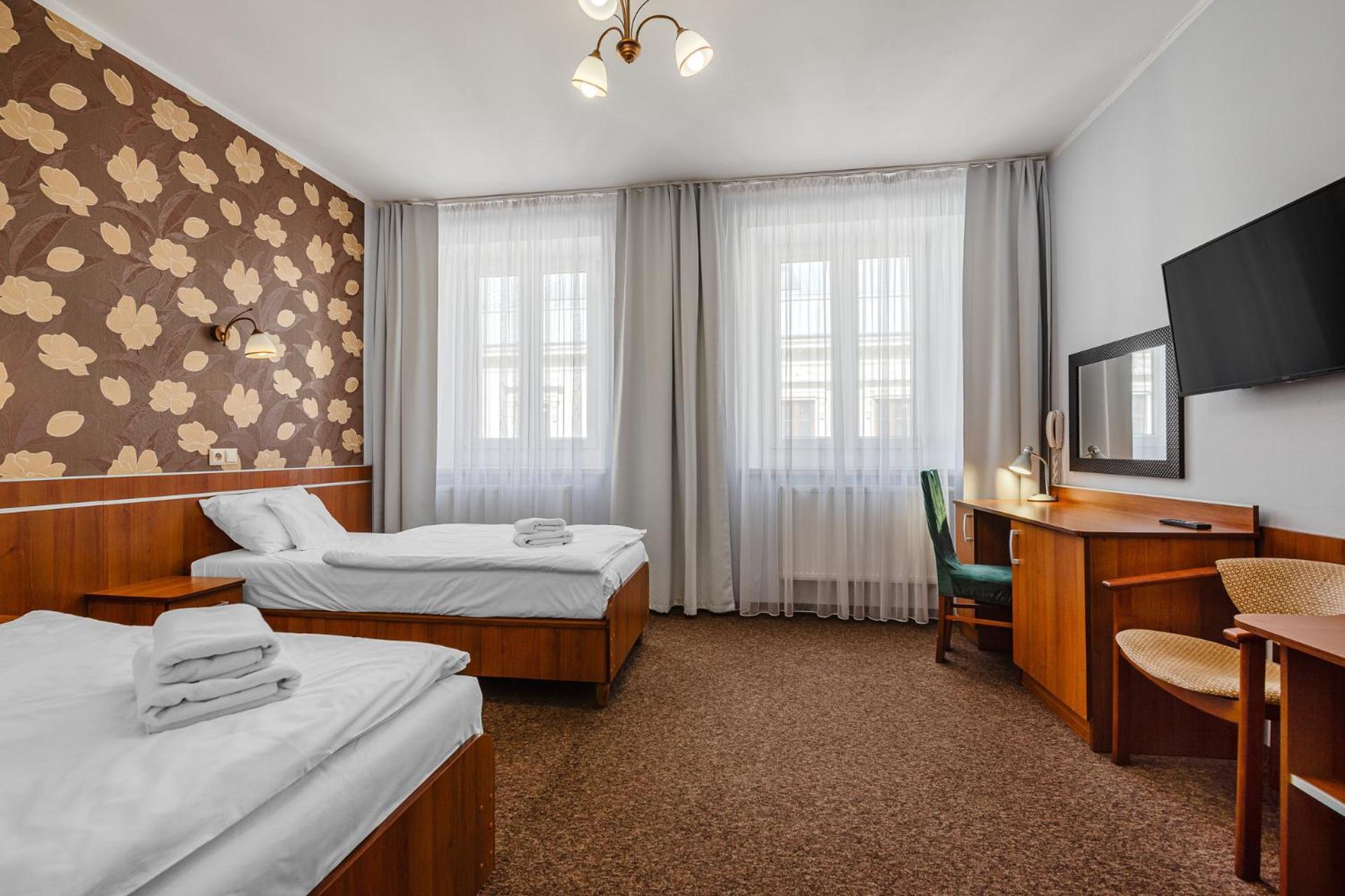 Hotel Bristol Kielce Esterno foto